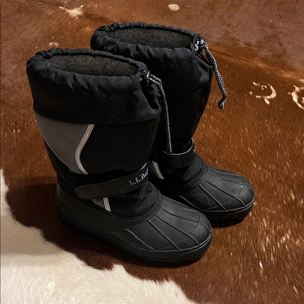 LL Bean Northwoods Kids Winter Snow Boots Graphite Gray and Black size 4